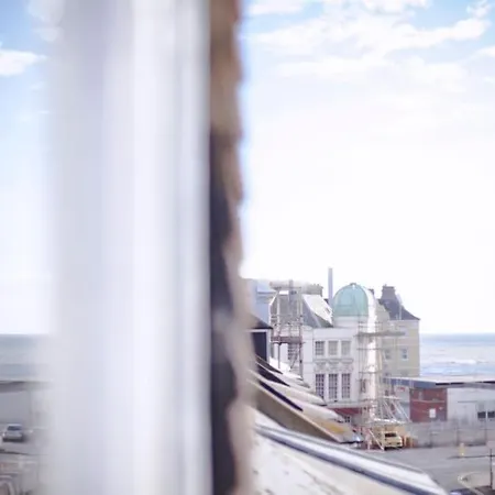 Sunny Seaside Sanctuary - Two Bedroom Apartment Brighton Exterior foto