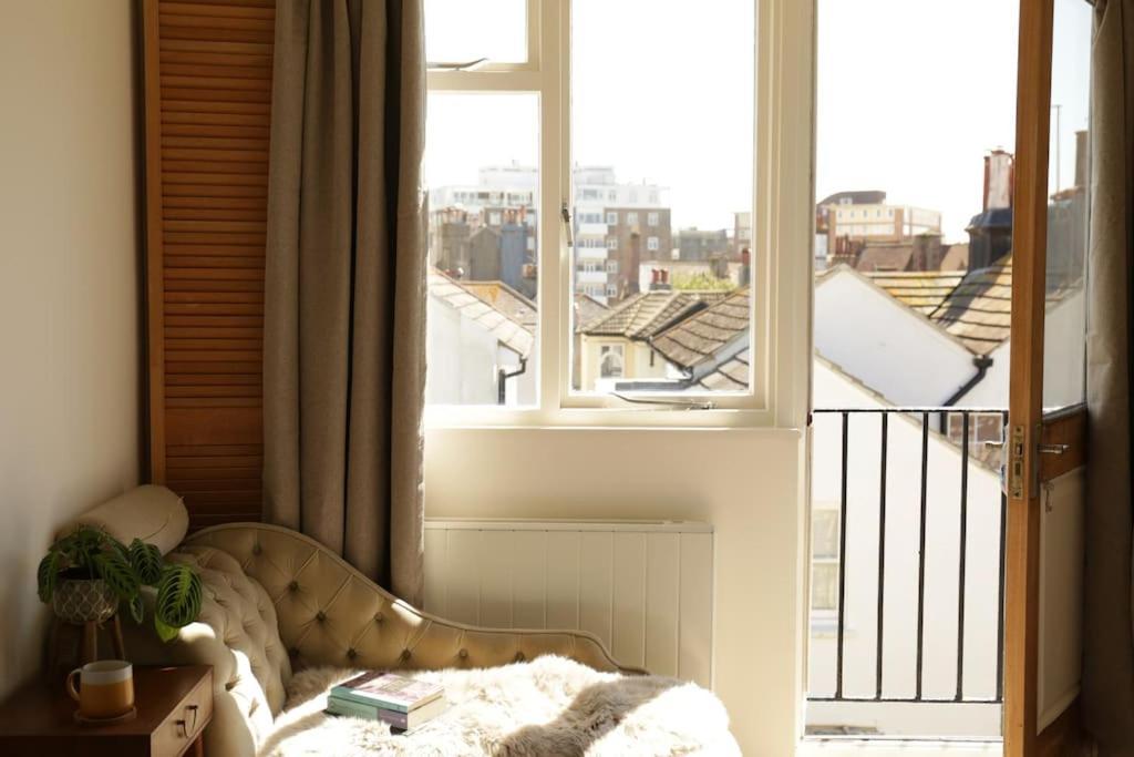 Apartment Sunny Seaside Sanctuary - Two Bedroom