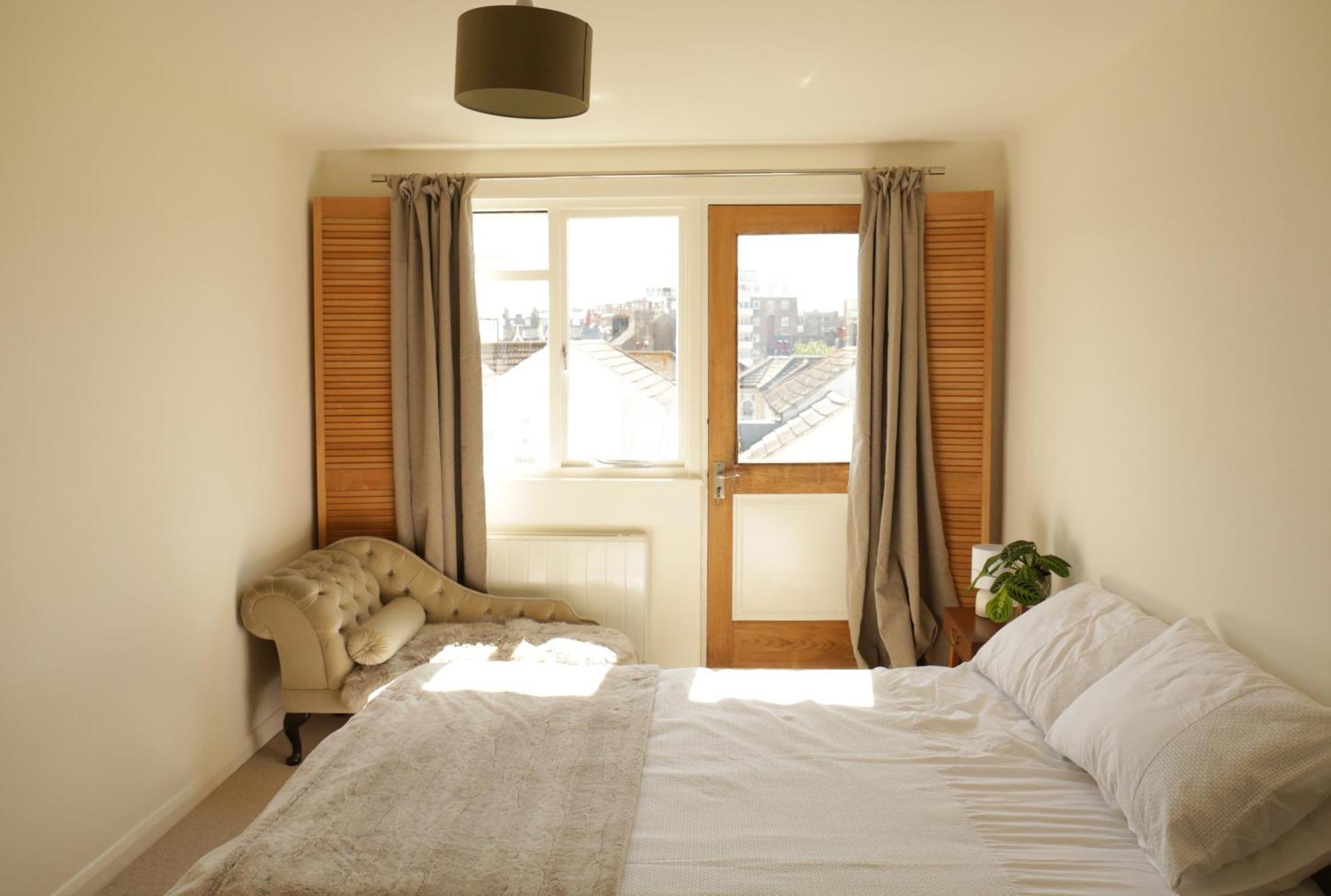 Apartment Sunny Seaside Sanctuary - Two Bedroom *